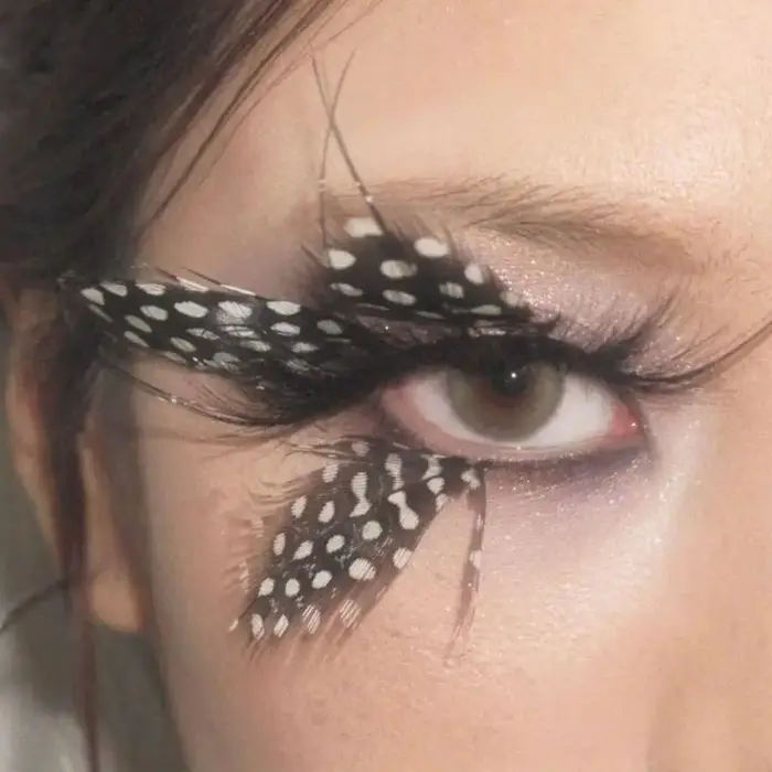 Faux cils artistiques en forme d'ailes de papillon