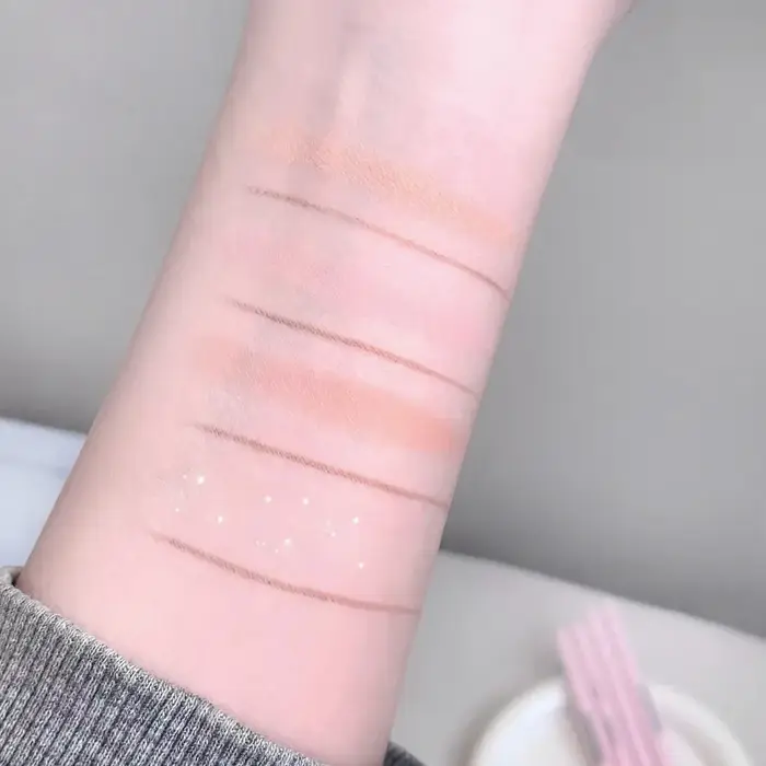 Crayon Eyeliner Double extrémité couché