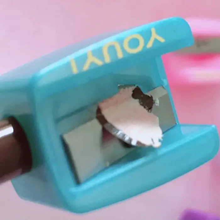 Taille-crayon pour les yeux, 20 pièces, taille-crayon de maquillage professionnel, taille-crayon pour sourcils, couleur aléatoire