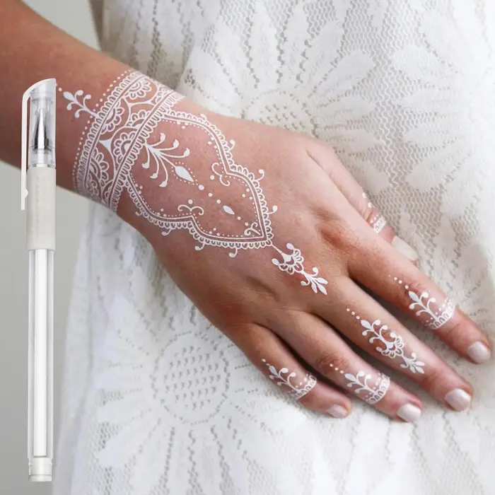 Crayon marqueur blanc pour tatouage cutané
