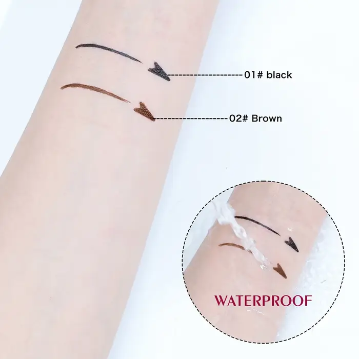 Eyeliner liquide Easy Wing Stamp à double embout