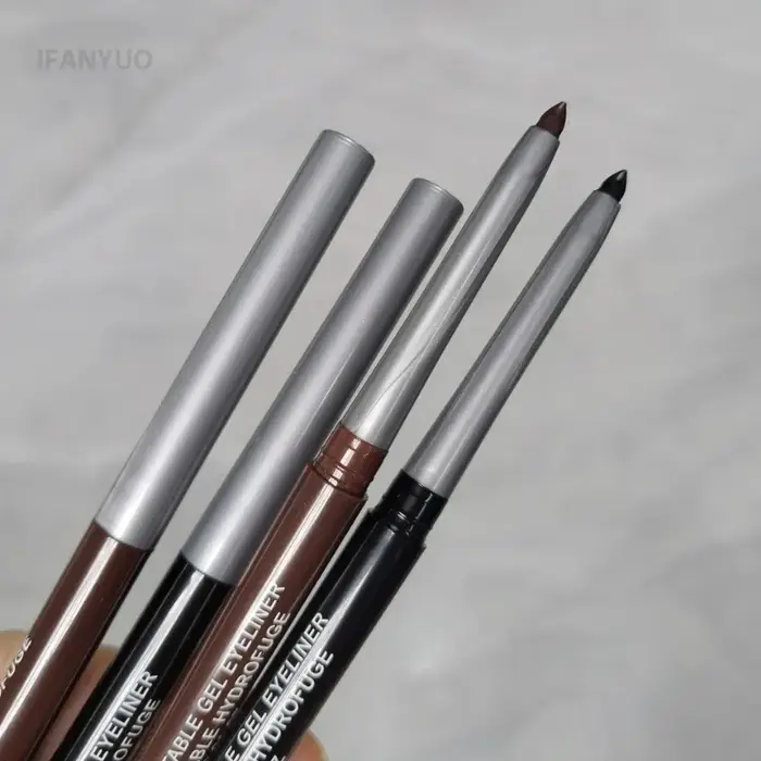 Crayon eye-liner noir imperméable