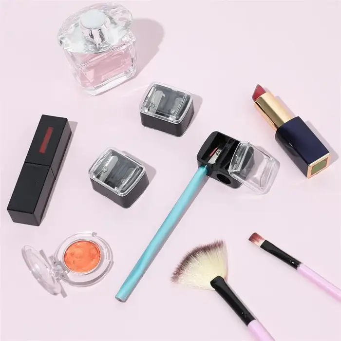 Taille-crayon double trou 2-en-1 pour crayons à sourcils et eye-liner – Idéal pour les fournitures cosmétiques