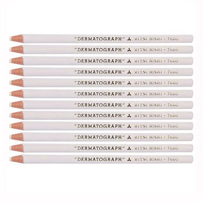 Dermographe noir pour eye-blogueur en continu