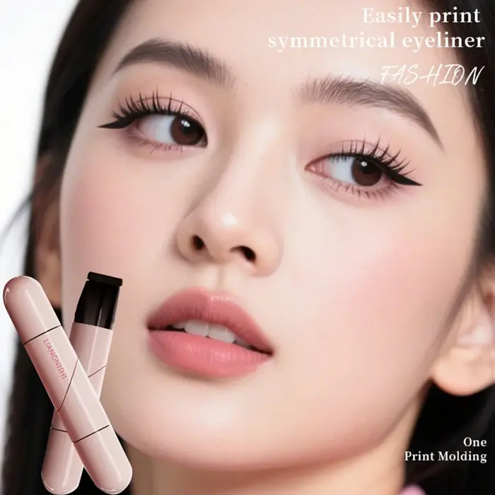 Stylo Eyeliner à Double tête en forme de cœur