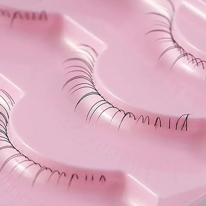 Faux cils inférieurs, maquillage naturel