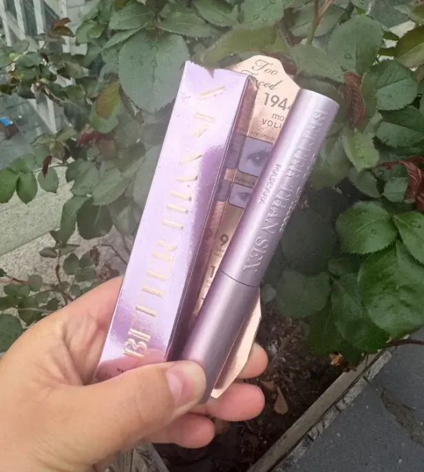 Mascara Nourish Waterproof Sweatproof Better than Sex 8ml - Maquillage pour des yeux volumineux