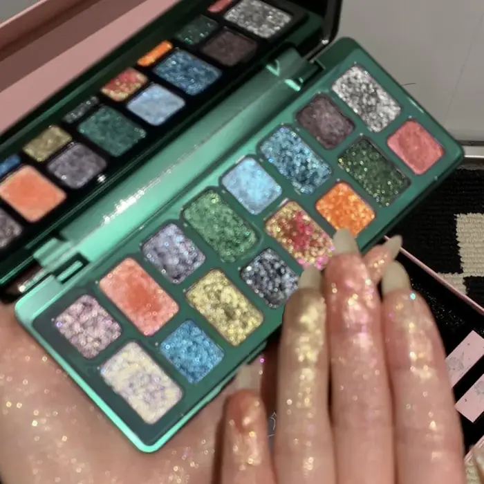 Palette de maquillage d'ombre à paupières 16 couleurs