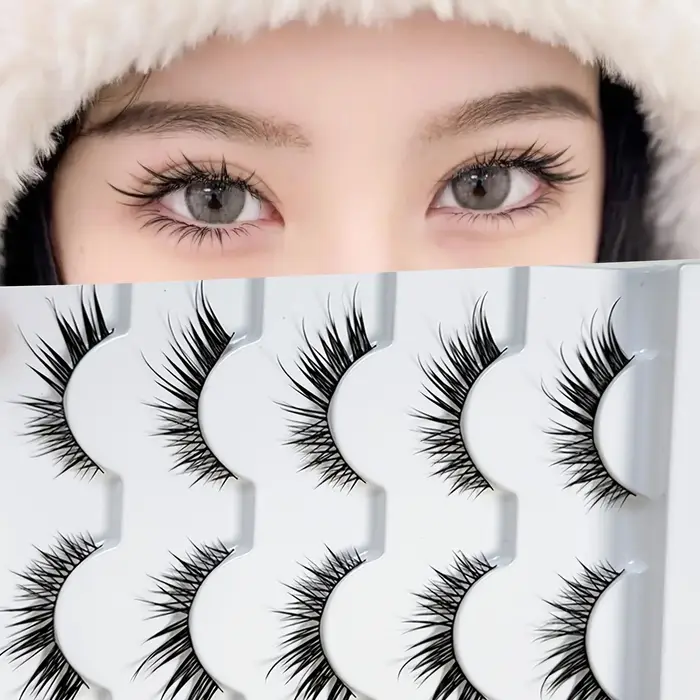 5 paires de faux cils volants diagonales avec de fines tiges noires