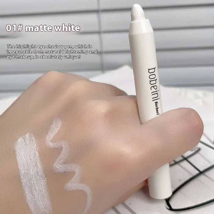 Crayon surligneur de maquillage pour les yeux