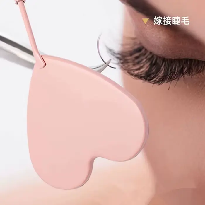 Miroir de contrôle d'extensions de cils en forme de cœur