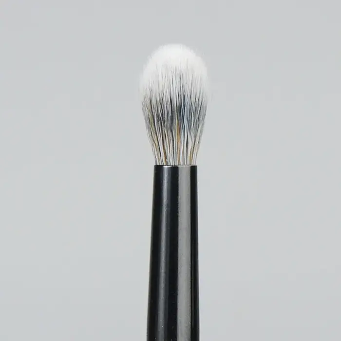 Brosse professionnelle pour ombre à paupières