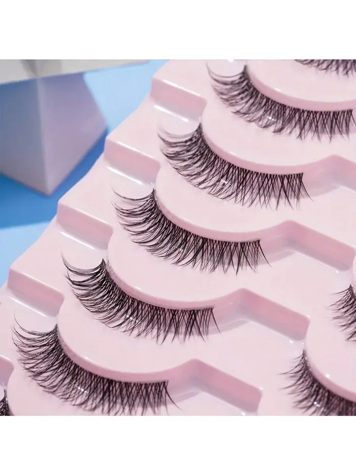 1 ensemble de faux cils 3D multi-couches bouclés de style européen et américain