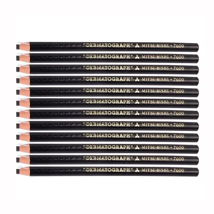 Dermographe noir pour eye-blogueur en continu
