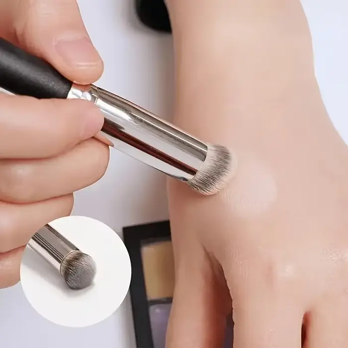Pinceau Kabuki avancé, pinceau correcteur 270