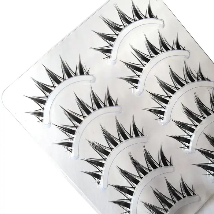 Faux cils naturels longs œil de chat