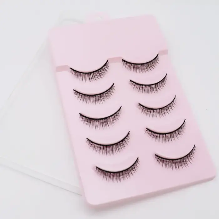 Réaliste 5 paires à la mode beauté croix courte faux cils fibre artificielle