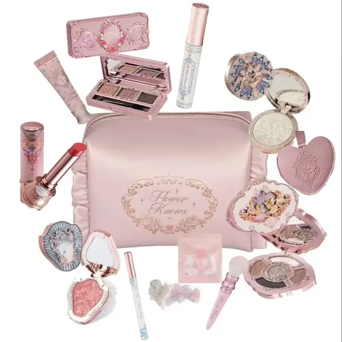 Ensemble de maquillage Flower Knows Midsummer Fairytales, fond de teint Flowerknows, illuminateur Li