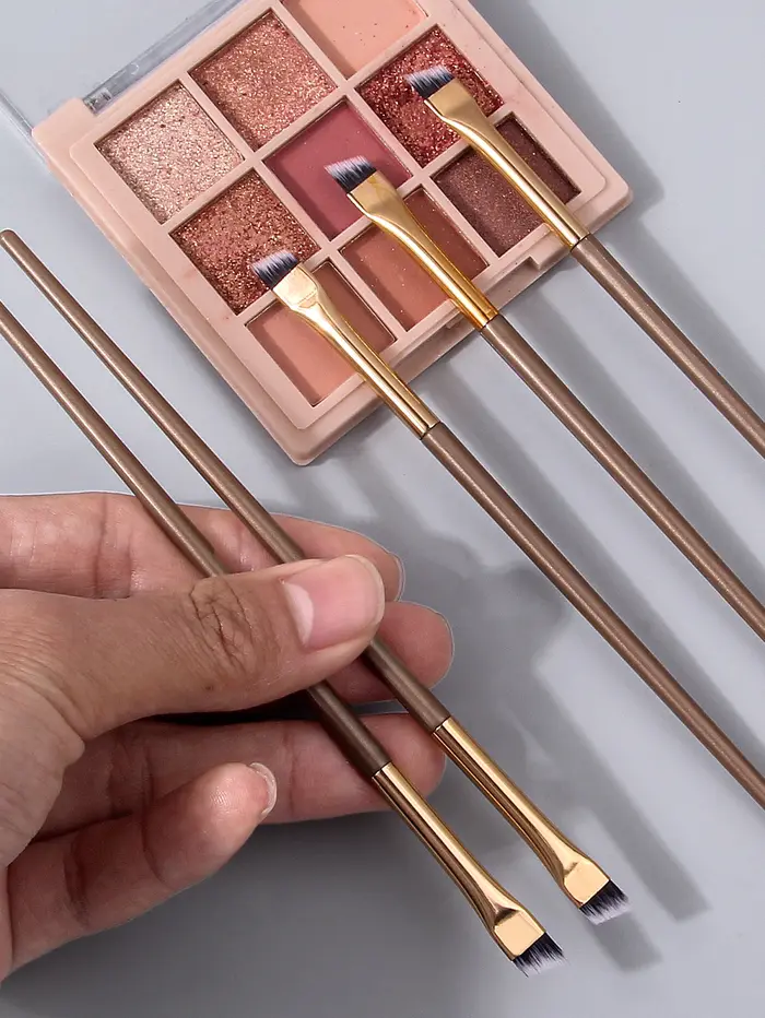 Ensemble de 30 pinceaux à eyeliner ultra-fins, pinceaux de précision, pinceaux pour le dessous des yeux, pinceaux de maquillage multifonctionnels pour les yeux