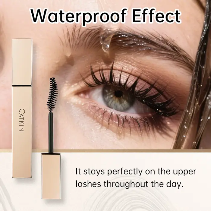 Mascara noir, volumisant et allongeant