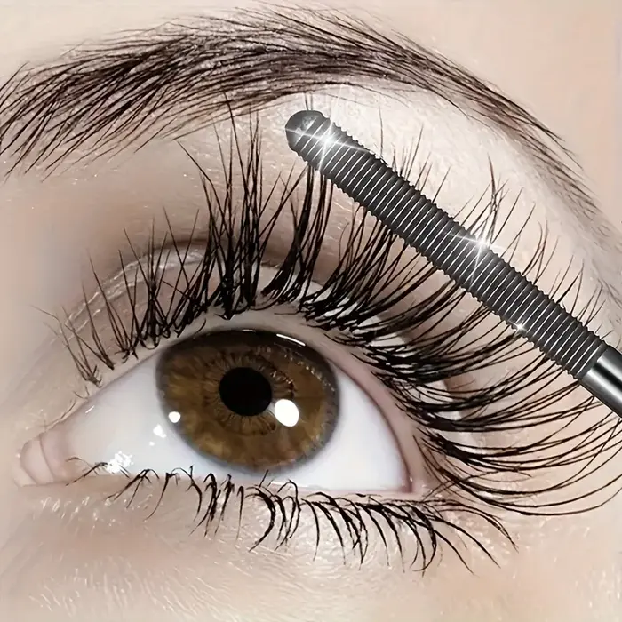 Mascara à tête de brosse en spirale imperméable