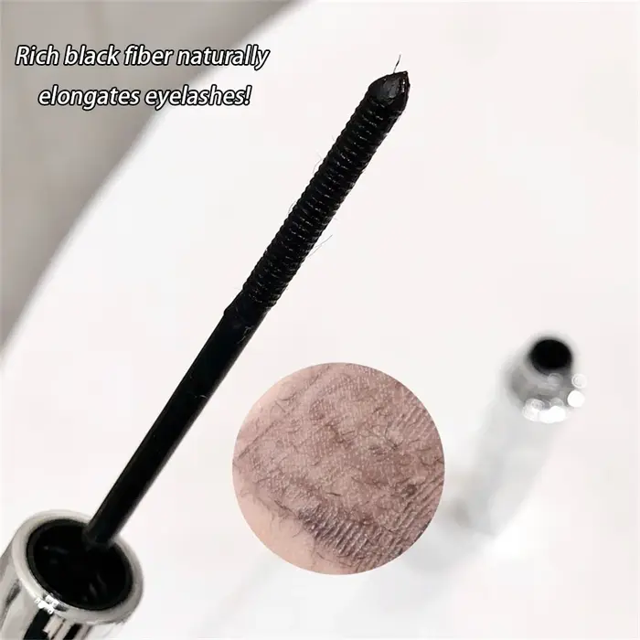 Mascara mat en Fiber de soie argentée