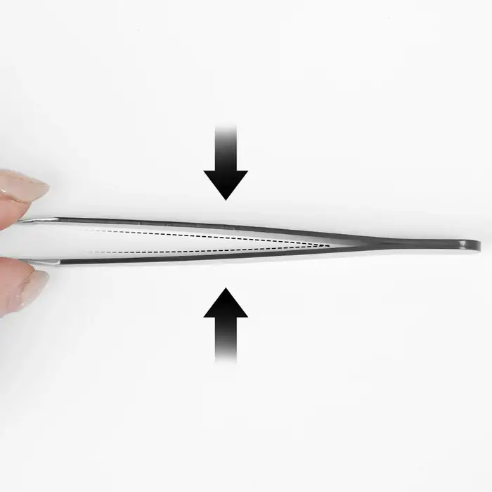 Pincettes à sourcils de précision noires