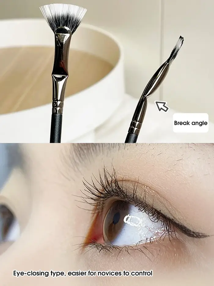 Brosse à mascara en éventail pliant