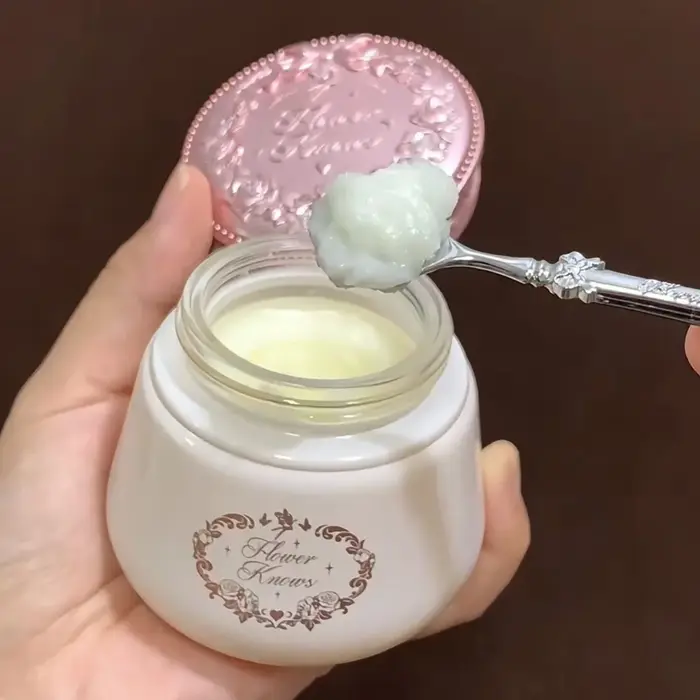 Flower Knows – crème démaquillante pour contes de fées
