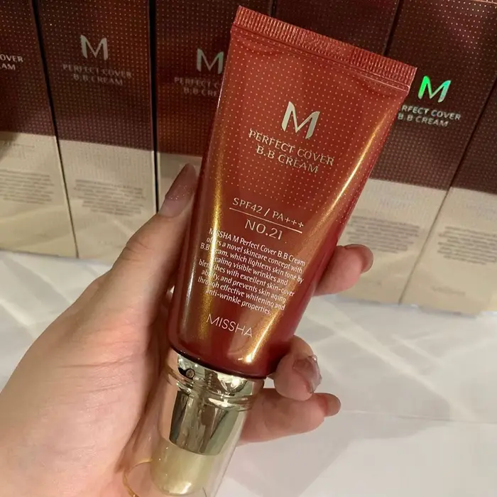 BB crème correctrice fond de teint liquide CC