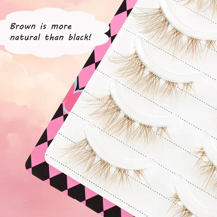 5 paires de faux cils bruns avec des renards volants en diagonale