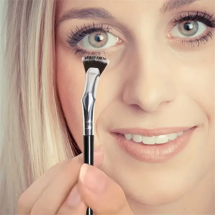 Brosse professionnelle en éventail pour Mascara
