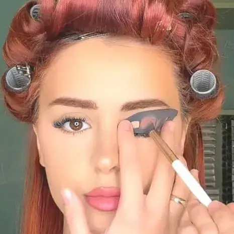 Eyetour Your Glam Bestie pochoir de maquillage pour les yeux pour débutants outil