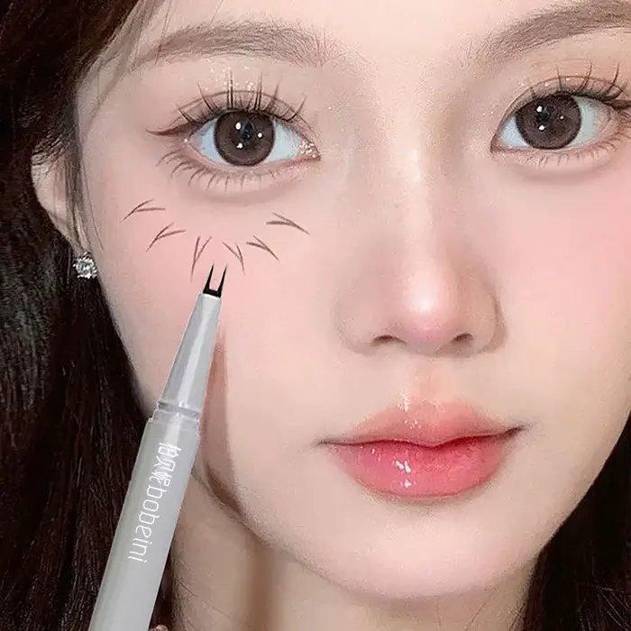 Eyeliner à Double griffe
