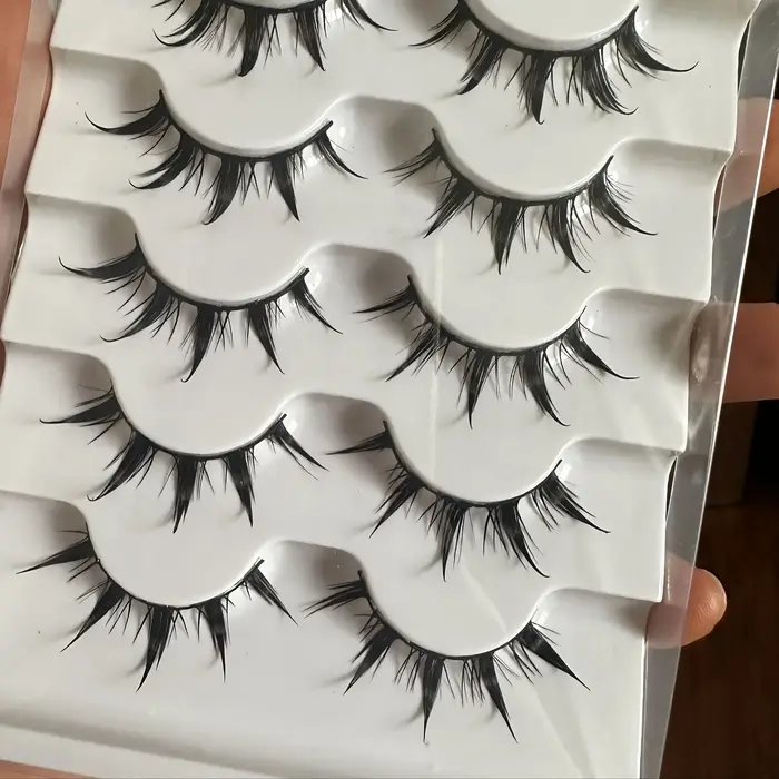 Faux cils d'inspiration d'anime