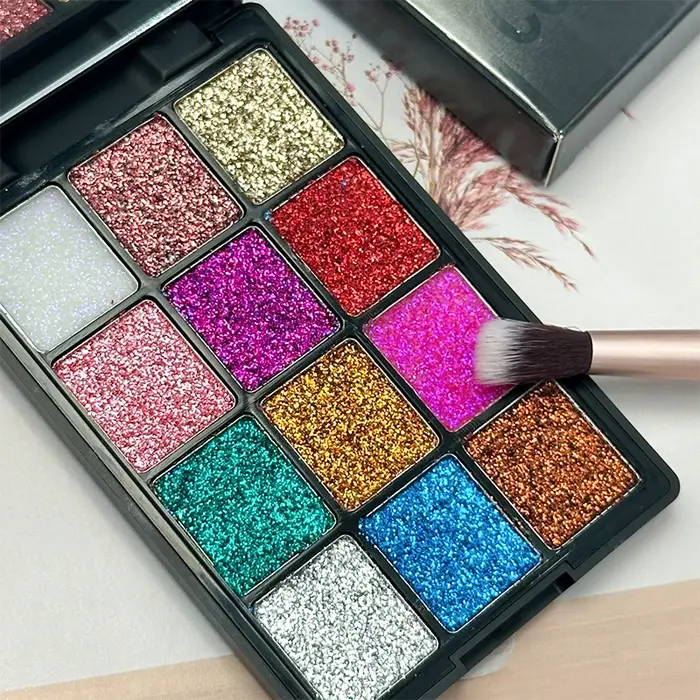 Palette de fards à paupières à paillettes de 12 couleurs - Métal diamant hautement pigmenté et durable et nuances mates pour un look de maquillage pour les yeux éblouissant