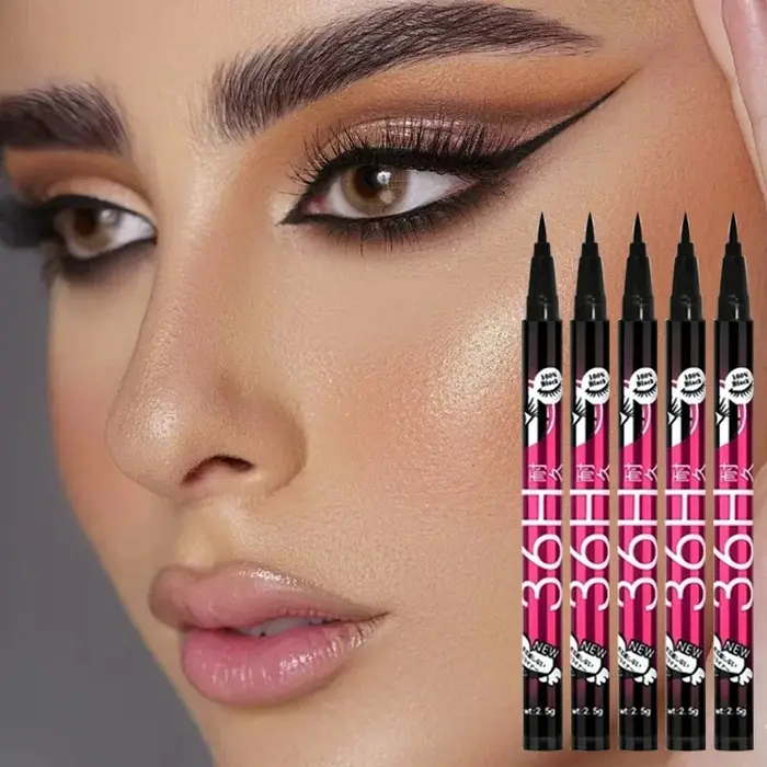 Crayon Eyeliner noir imperméable et résistant à la sueur