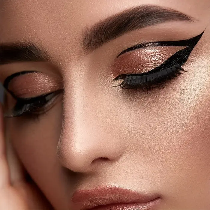4 Paires de Pochoirs Eyeliner