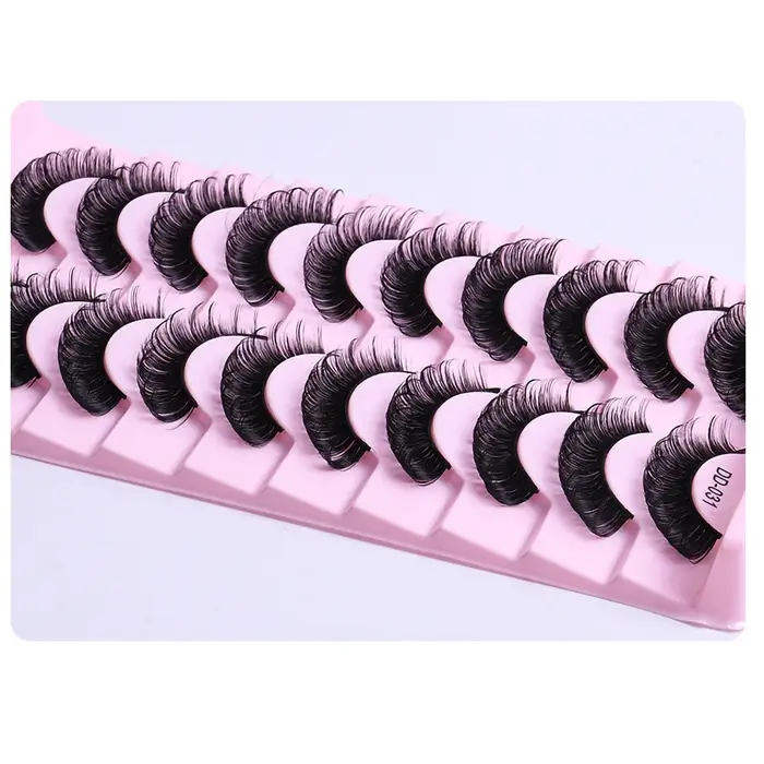10 paires de cils