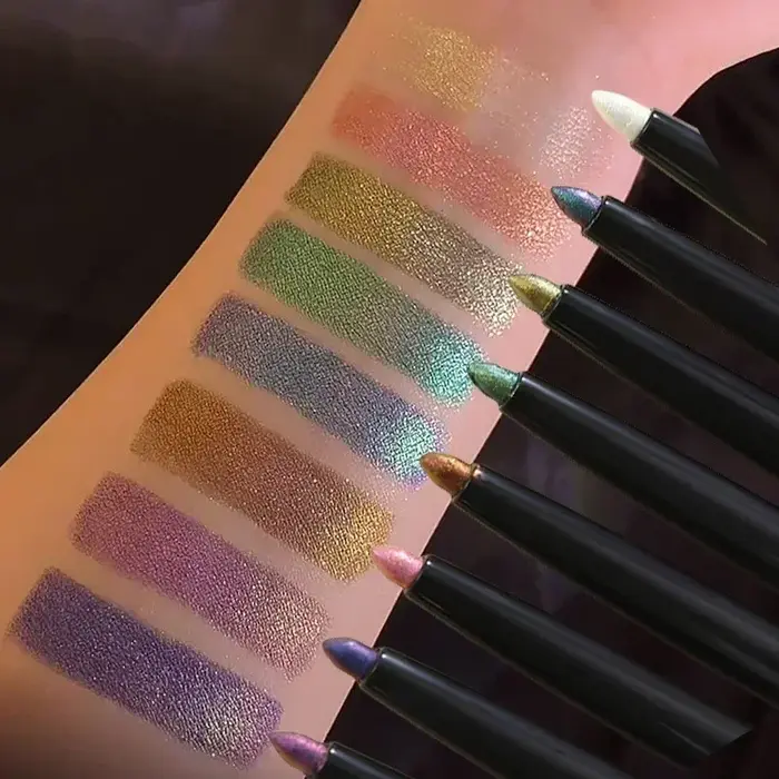 Stylo de maquillage multi-chromé