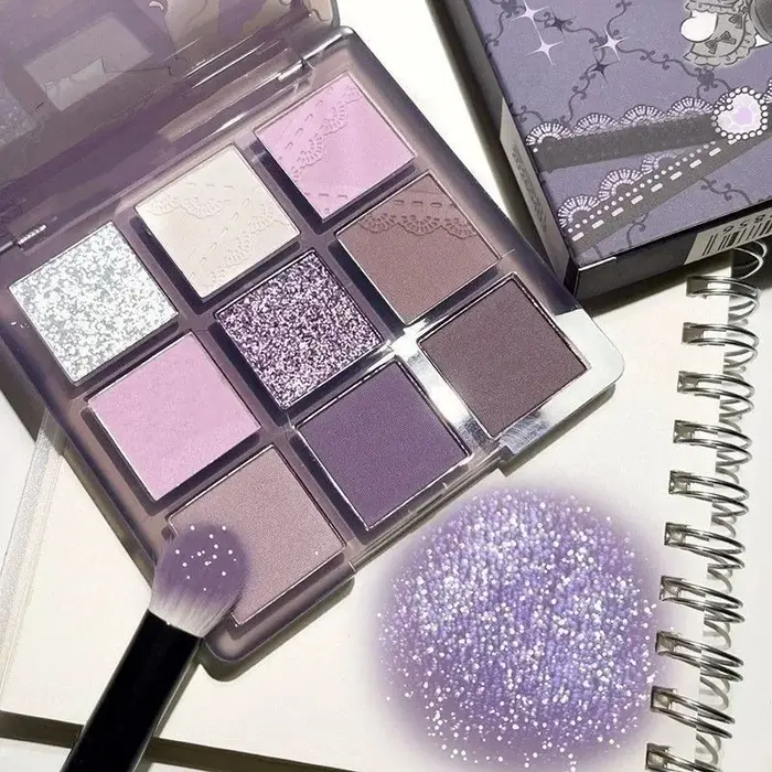 Palette de fards à paupières en dentelle violet fumé, mat, scintillant, brillant, maquillage pour le