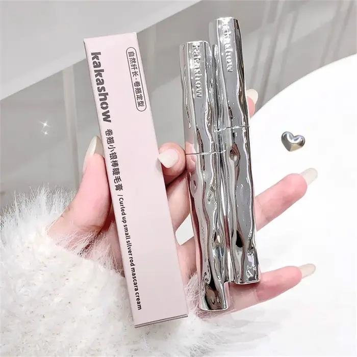 Mascara mat en Fiber de soie argentée