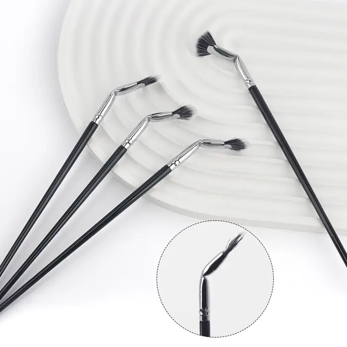 Brosse de maquillage professionnelle en forme d'éventail