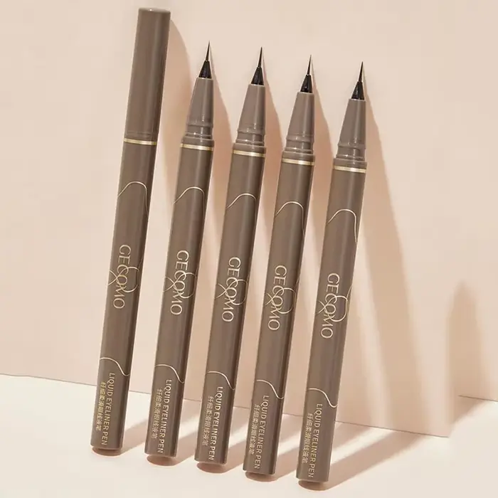 Stylo Eyeliner Ultra fin pour cils inférieurs