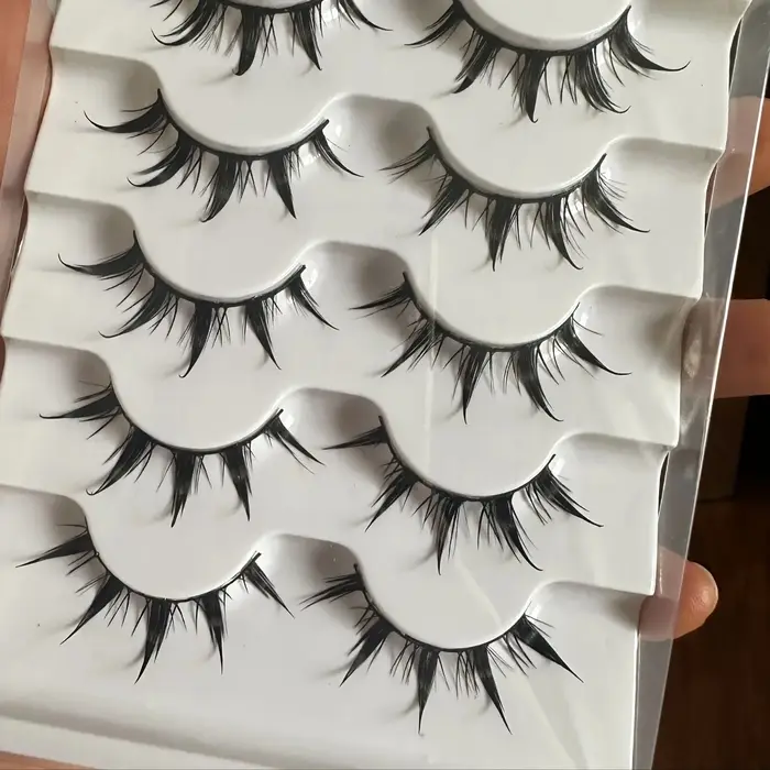 Faux cils d'inspiration d'anime