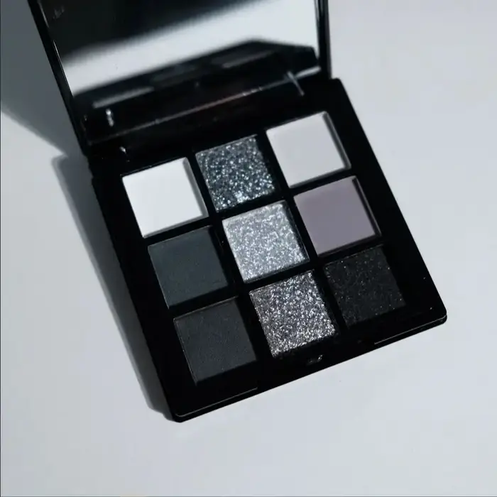 Palette de fards à paupières portables, 9 couleurs, pigmenté, imperméable, mat, fumé, gothique, noir
