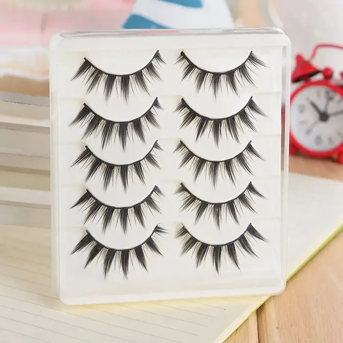 Petits faux cils SAFCosplay