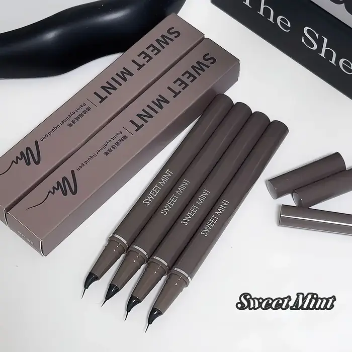 Stylo Eyeliner incurvé