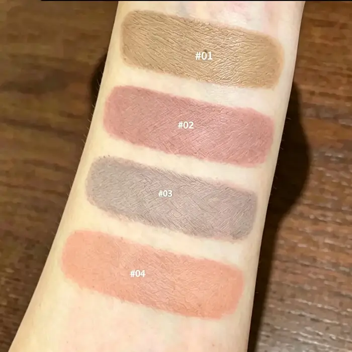Mascara à sourcils effet velours léger, pigment durable et modulable, résistant aux taches, pour un maquillage des sourcils naturel, doux et volumineux.